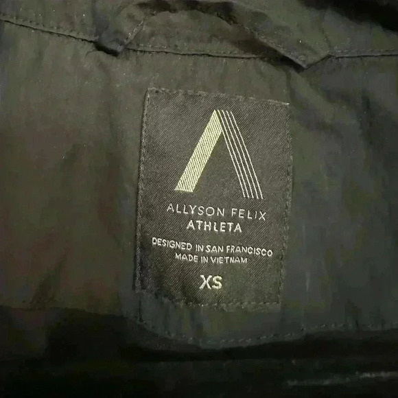 Athleta x Allyson Felix Women's Legend Lux half-Zip Crop Jacket Black Size XS - Picture 10 of 13